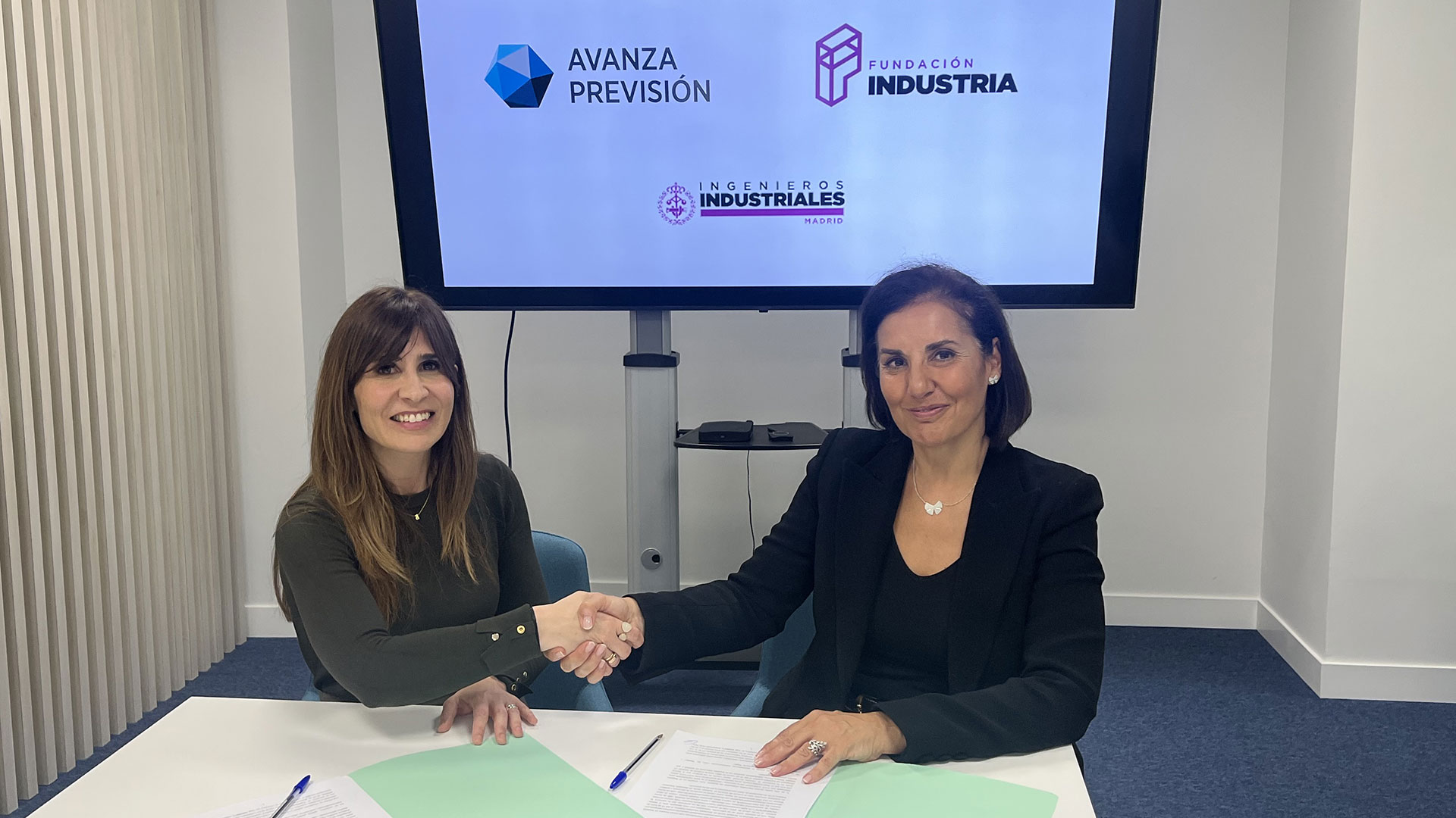 Avanza Previsión renueva su colaboración con el Colegio de Ingenieros ...